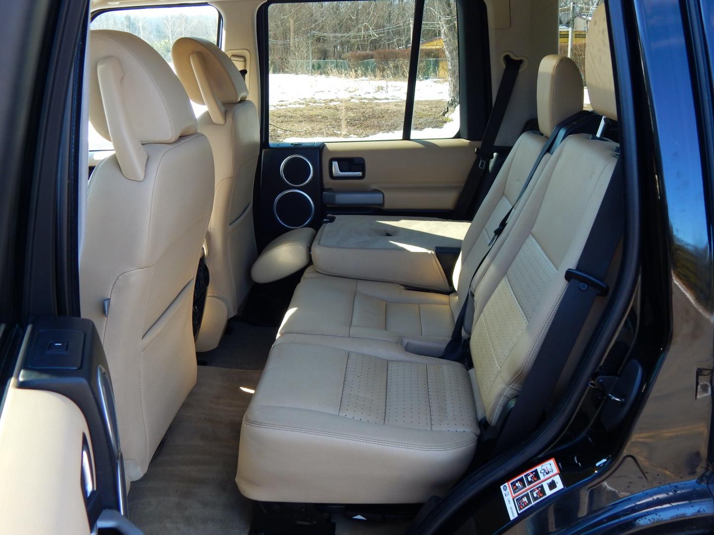 2008 Black /Tan Leather Land Rover LR3 SE (SALAE25488A) with an 4.4L V8 DOHC 32V engine, 6-Speed Automatic Overdrive transmission, located at 6528 Lower York Road, New Hope, PA, 18938, (215) 862-9555, 40.358707, -74.977882 - Photo#11